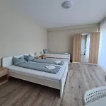 öt Fenyő Apartamento