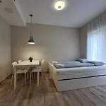 öt Fenyő Siófok