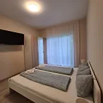公寓 Oet Fenyo Apartmanhaz