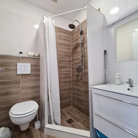 Oet Fenyo Apartmanhaz Lejlighed Siófok