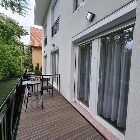 Oet Fenyo Apartmanhaz דירה *