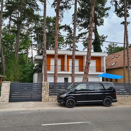Oet Fenyo Apartmanhaz * Siofok