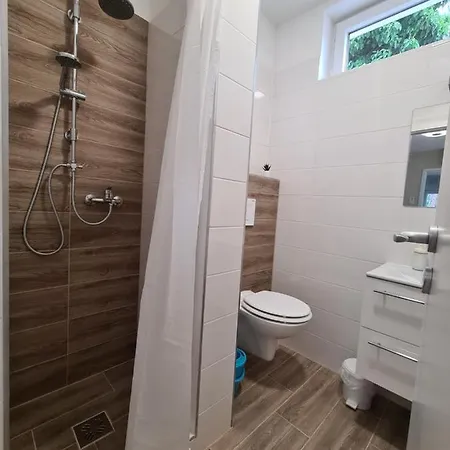 Oet Fenyo Apartmanhaz Siófok