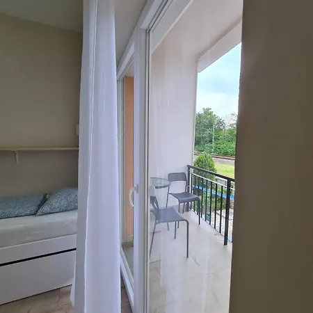 Oet Fenyo Apartmanhaz * Siofok
