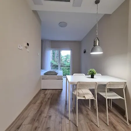Oet Fenyo Apartmanhaz Siófok