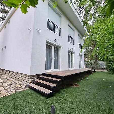 Апартаменты Oet Fenyo Apartmanhaz