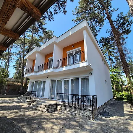 Lägenhet Oet Fenyo Apartmanhaz
