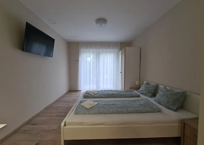 דירה Oet Fenyo Apartmanhaz