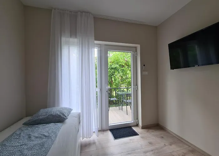 Oet Fenyo Apartmanhaz * Siófok