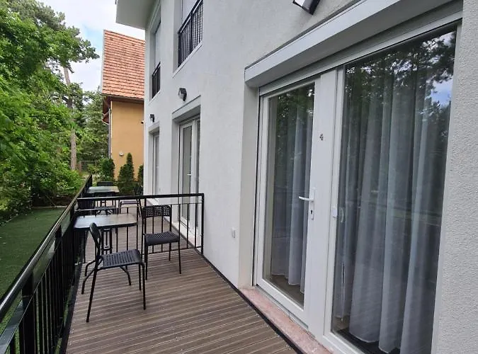 Oet Fenyo Apartmanhaz Lägenhet *