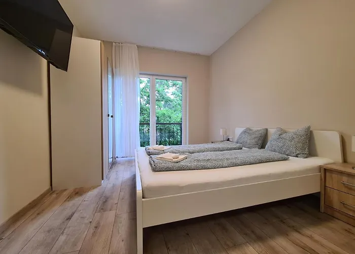 Lägenhet Oet Fenyo Apartmanhaz *