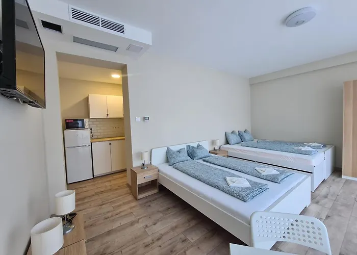 דירה Oet Fenyo Apartmanhaz שיופוק