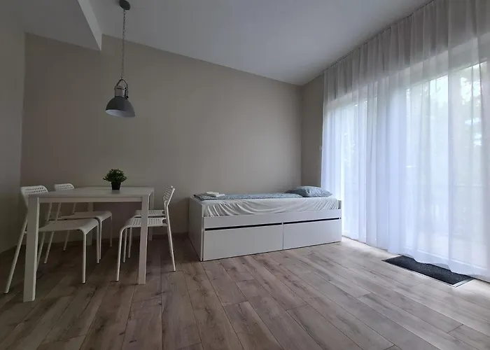 Oet Fenyo Apartmanhaz
