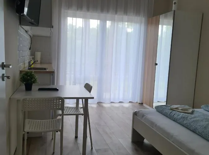 Oet Fenyo Apartmanhaz Lägenhet