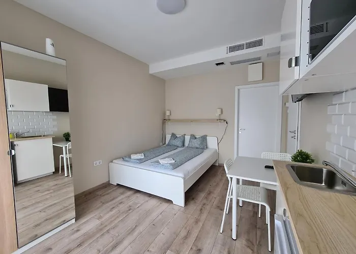 Oet Fenyo Apartmanhaz * Siófok
